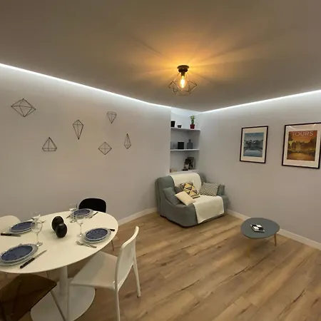 Lumineux T2 Situe Dans L'hyper Centre De